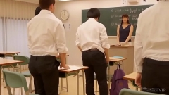 หนังโป๊ av ญี่ปุ่น เรื่องเสียวกับครูสาวสุดร่านสอนเสียวให้กับนักเรียนวัยหื่นกาม