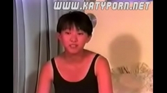 หนังโป๊ยุคเก่าเก็บ สาววัยรุ่นเกาหลีถูกฝรั่งหื่นจับมาเล่นหนัง x สาวน้อยติ๋วตัวเองก่อน